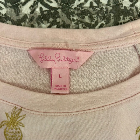 Lilly Pulitzer Pink Top with Gold Pineapple NWOT - Picture 3 of 4
